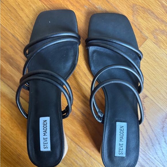 Steve Madden Black Assured Women's Sandals - Picture 3 of 13